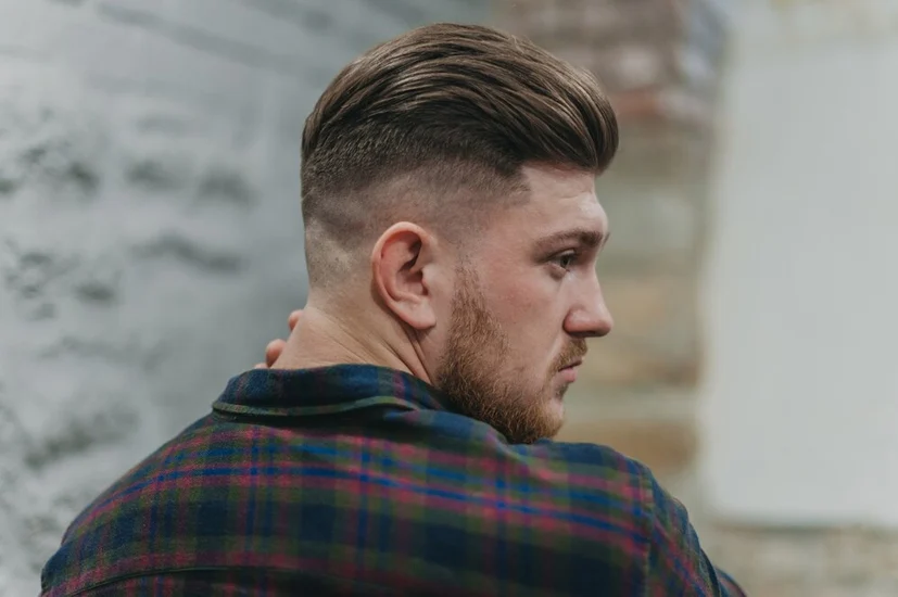 Low fade haircut is one of the most popular hairstyles in barbershops.